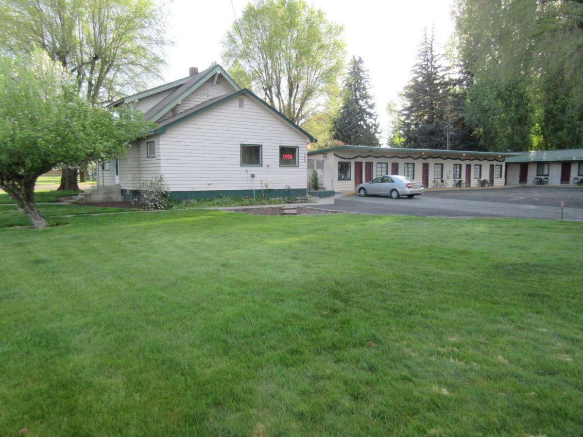 The Willows Motel Wilbur Экстерьер фото