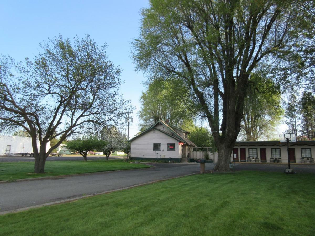 The Willows Motel Wilbur Экстерьер фото